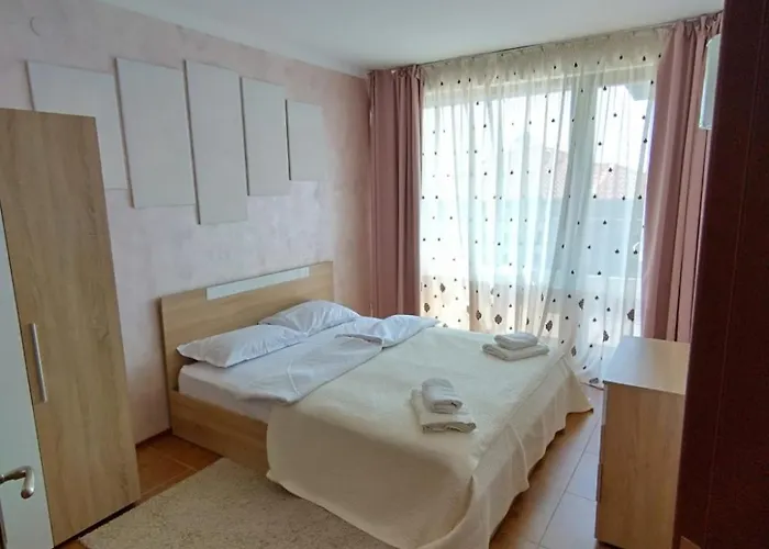 Bay View Nona 1c - Апартаменты *